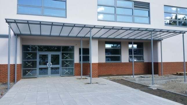 Buxton School Entrance Shelter