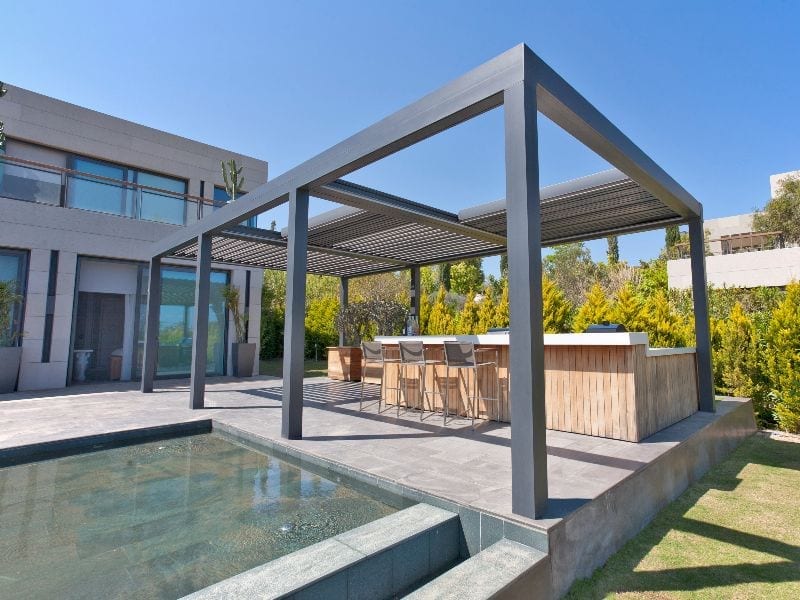Bioclimatic Pergola in Garden