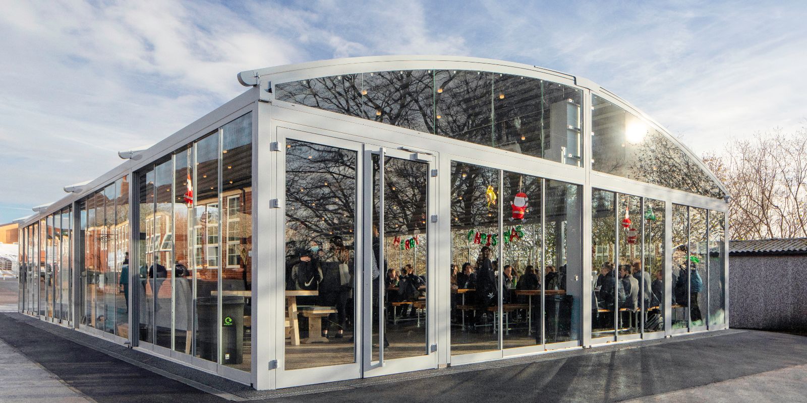 Kingsmead School Outdoor Dining Shelter