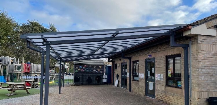 Outdoor Shelter at Kings Hedges Primary School