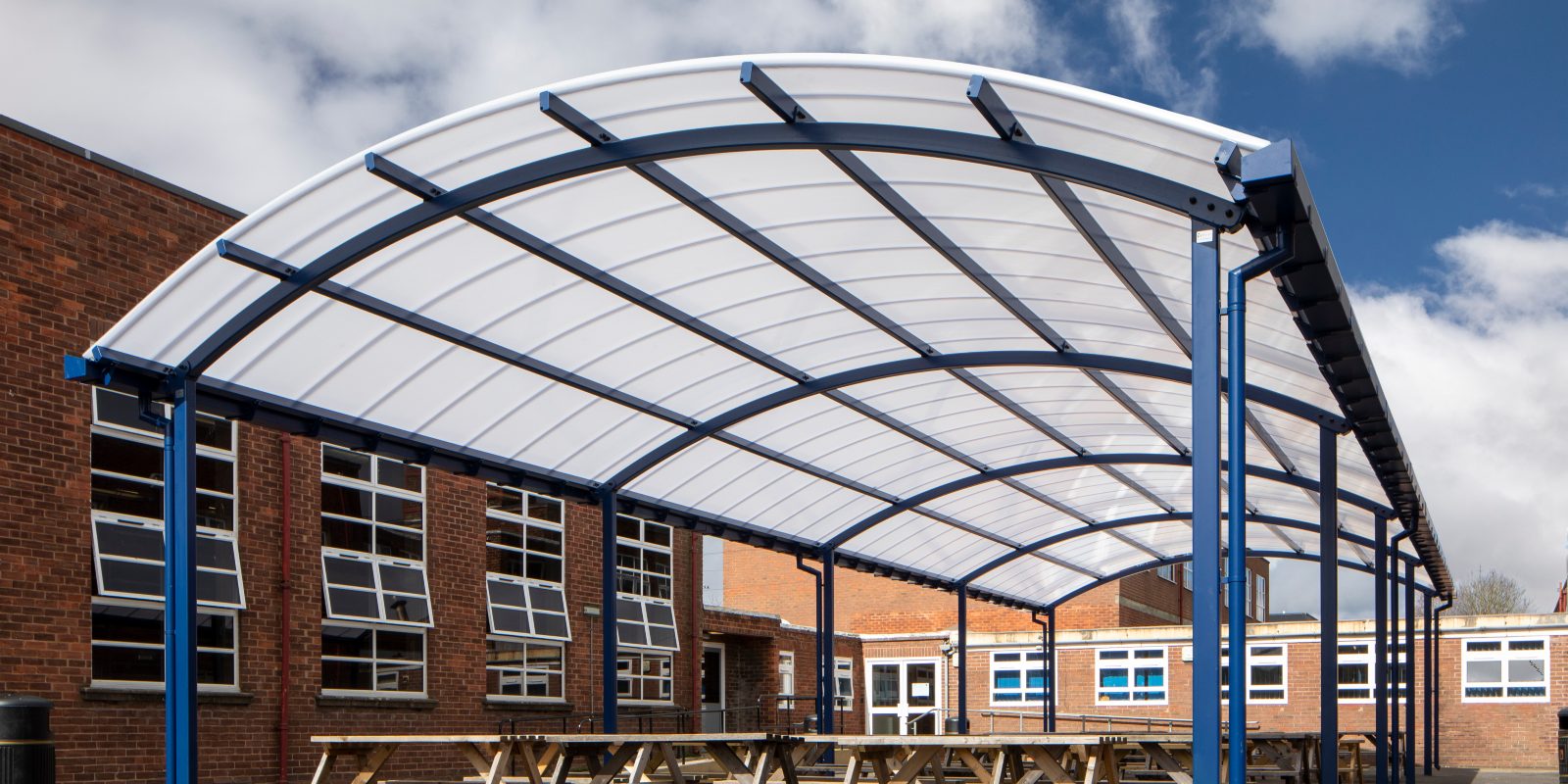 school dining shelter