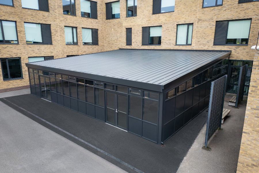 enclosed dining glossopdale school