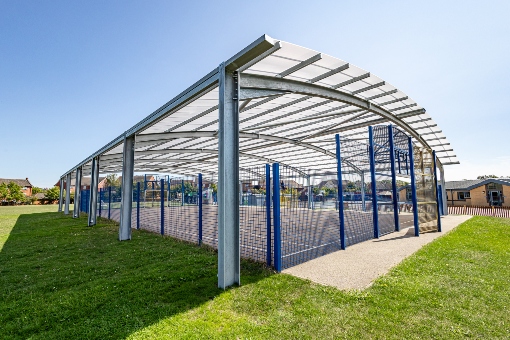 hampton vale covered muga