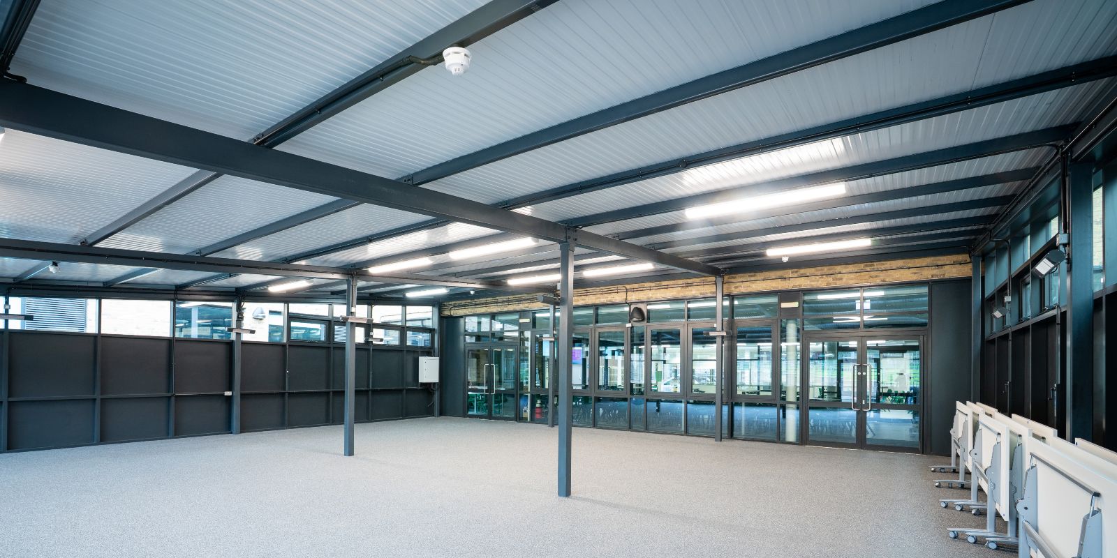 enclosed dining structure glossopdale school (1)