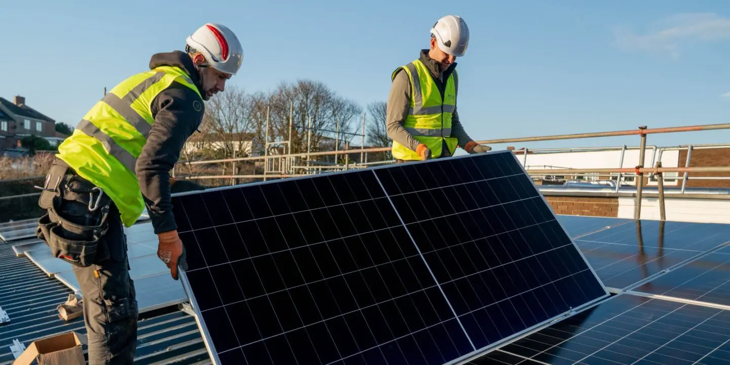 solar canopy fitting 1