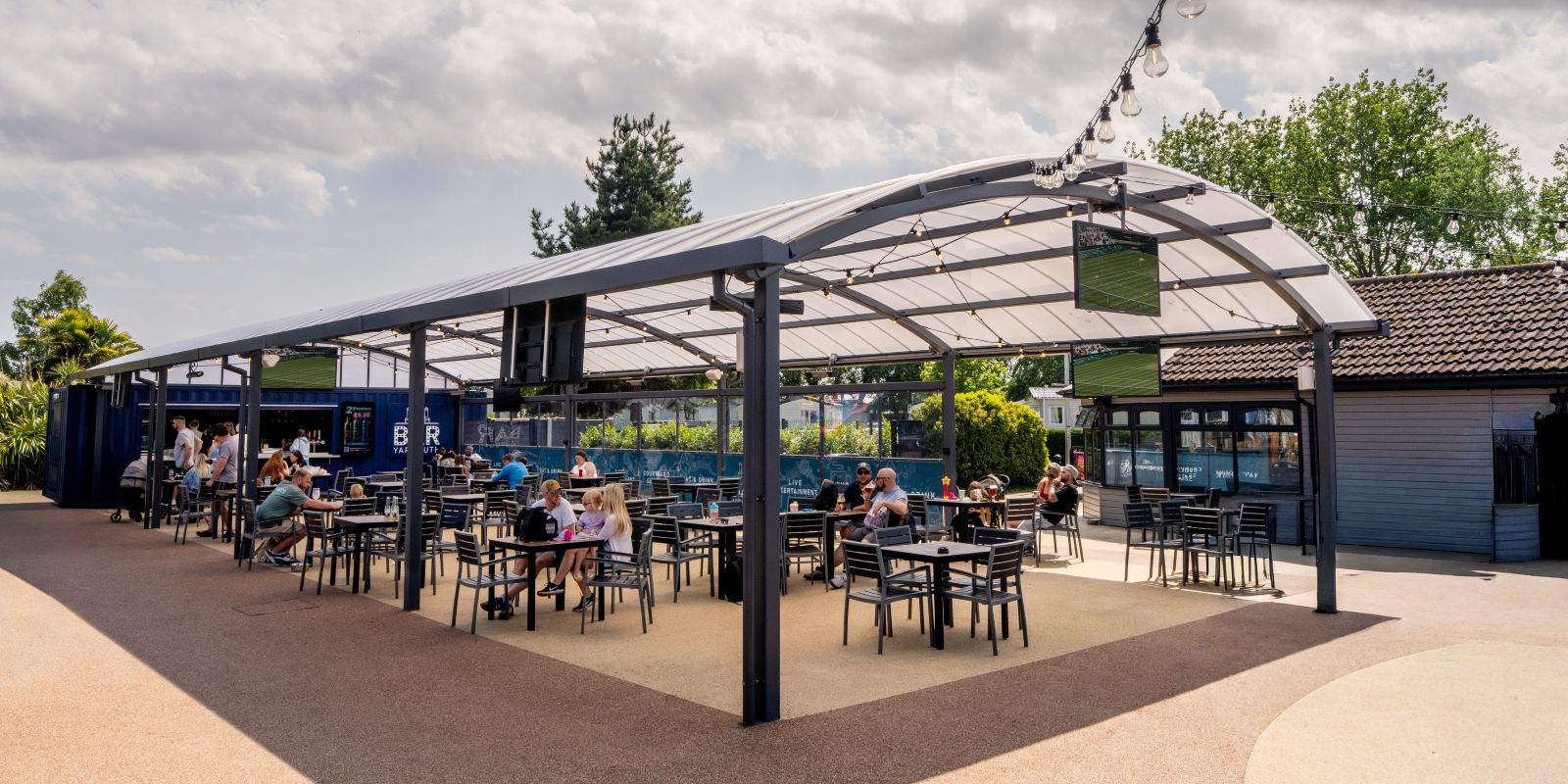 canopy vauxhall holiday park
